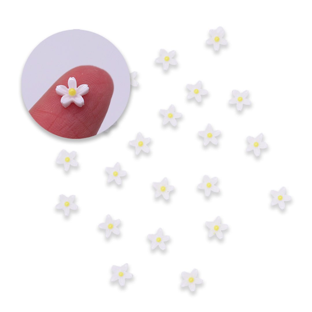 Mini Daisy Flower nail charms 30pcs