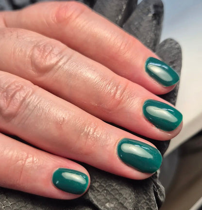 Velvet Alpine – Deep Forest Green Gel Polish
